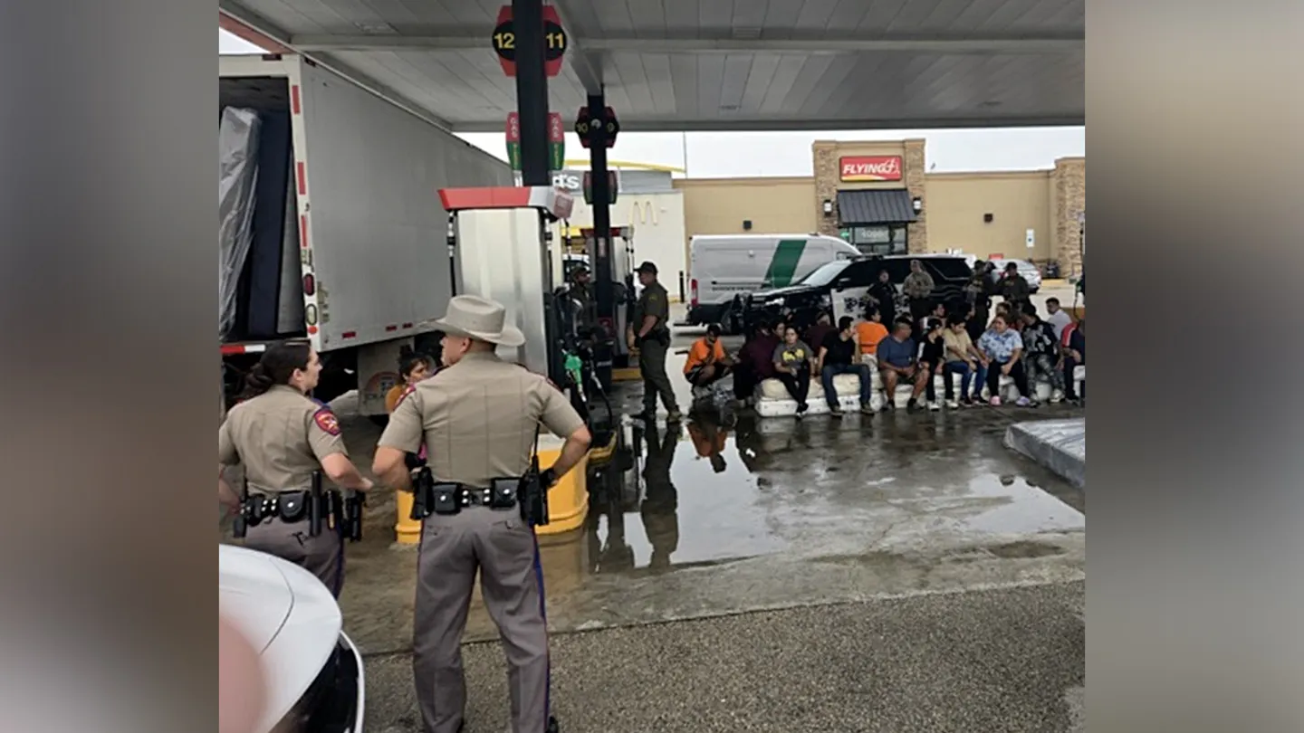 Texas woman arrested for allegedly smuggling illegal immigrants hidden inside box truck
