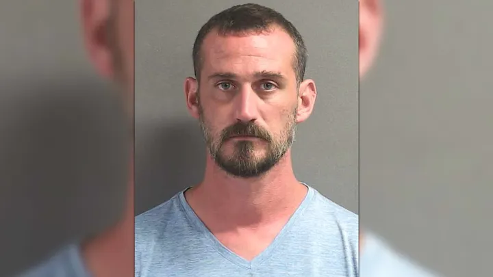 Florida dad arrested after toddler dies in hot car while he allegedly got hair cut, ‘went drinking’: police